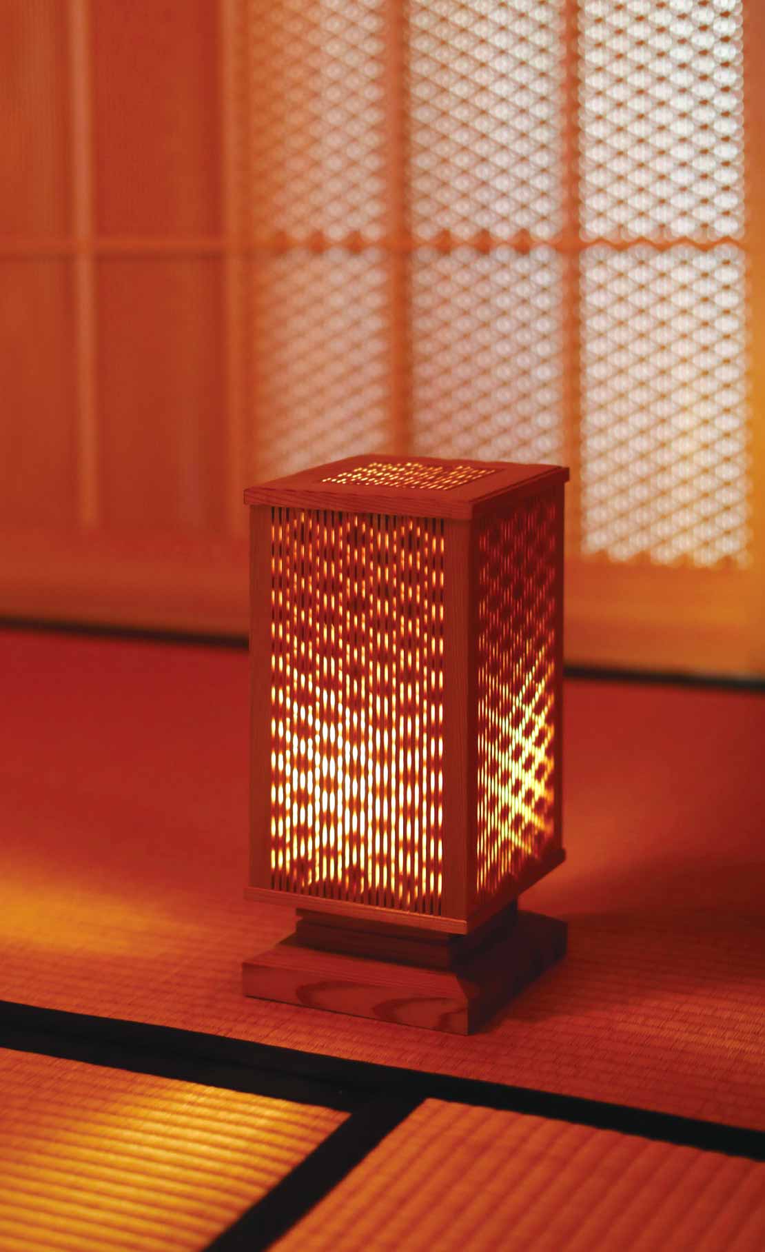 アロマスリット行灯の写真